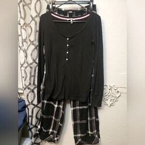 Victoria secret pajama set